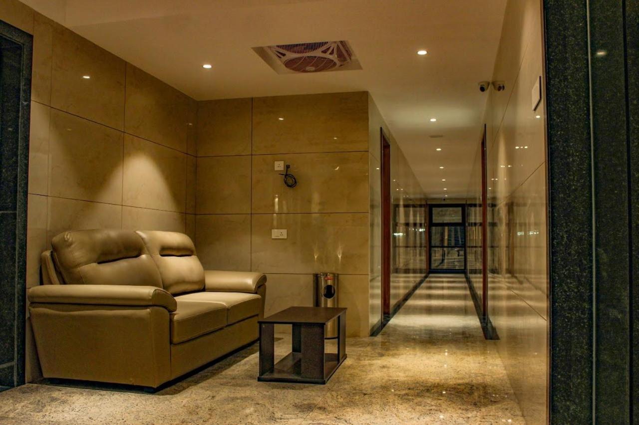 Rr Mount Elite Suites Chennai Zewnętrze zdjęcie